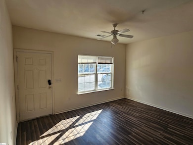 128 University Village Dr unit C, Central, SC 29630 - photo 3