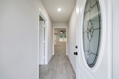 7322 Shady Grove Ln, Houston, TX 77040 - photo 5