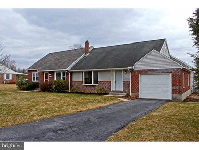 1022 Whitner Rd, Reading, PA 19605 - photo 2