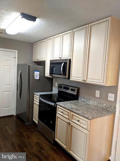 35340 Pine Ct, Mechanicsville, MD 20659 - photo 2