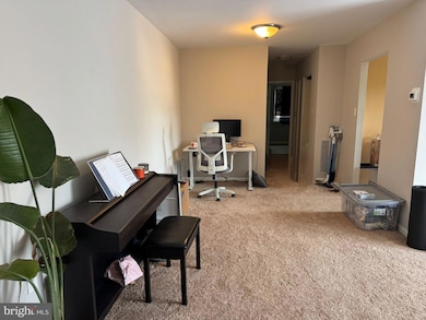 5911 Quantrell Ave unit 204, Alexandria, VA 22312 - photo 5