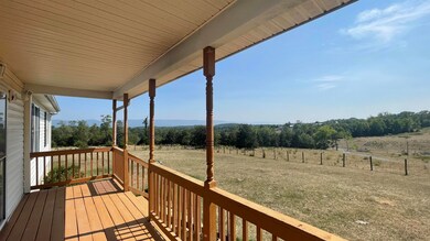 512 Little Mountain Ln, Edinburg, VA 22824 - photo 4