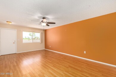 13669 N Garden Court Dr, Sun City, AZ 85351 - photo 3