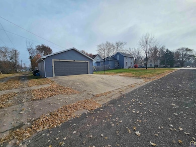 1218 Jefferson St, Sabetha, KS 66534 - photo 7