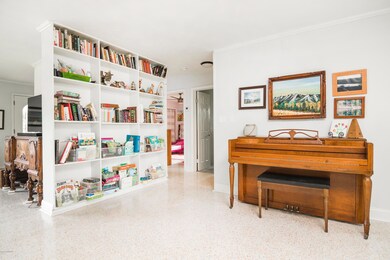 familyroom