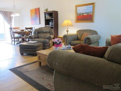 3477 SW Reindeer Ave, Redmond, OR 97756 - photo 3