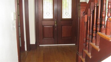 985 Beacon St unit 985, Newton Center, MA 02459 - photo 5