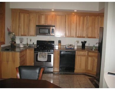 202 Woodland Cir unit B, Ludlow, MA 01056 - photo 3