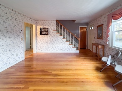 1 Hamilton Rd, Northborough, MA 01532 - photo 4