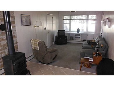 117 Simmonsville Ave, Johnston, RI 02919 - photo 3