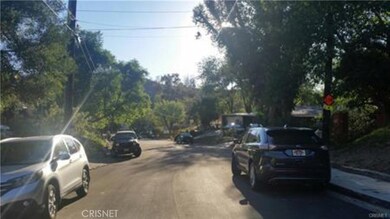 22464 Domingo Rd, Woodland Hills, CA 91364 - photo 2