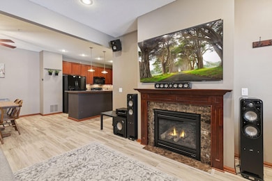 1650 White Pine Way unit B, Carver, MN 55315 - photo 7