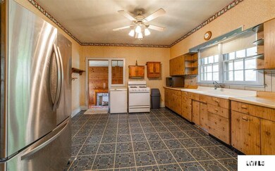 1629 Pekin St, Lincoln, IL 62656 - photo 5