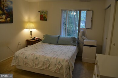 458 Girard St unit 204, Gaithersburg, MD 20877 - photo 2