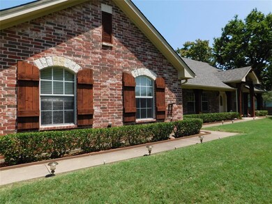 100 Milton Dr, Springtown, TX 76082 - photo 3