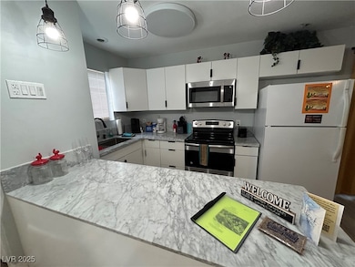 5045 Spencer St unit B, Las Vegas, NV 89119 - photo 5