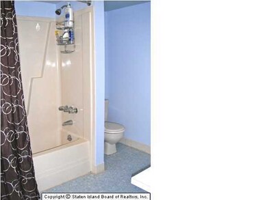 72 Daffodil Ln unit 113, Staten Island, NY 10314 - photo 6