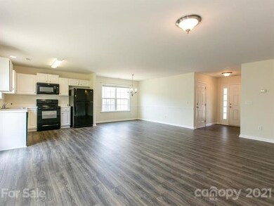 134 Brookstone Ct, Hendersonville, NC 28792 - photo 5