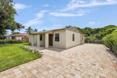 3015 Robert Rd, West Palm Beach, FL 33405 - photo 3