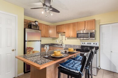 T 2561 Gatewood Rd00005