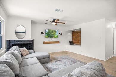 1144 Forest Oaks Ln, Hurst, TX 76053 - photo 5