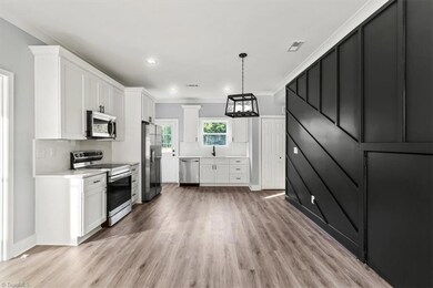 405 E Broad St, Salisbury, NC 28144 - photo 4