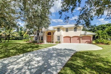 10635 SW 44th Ct, Davie, FL 33328 - photo 5