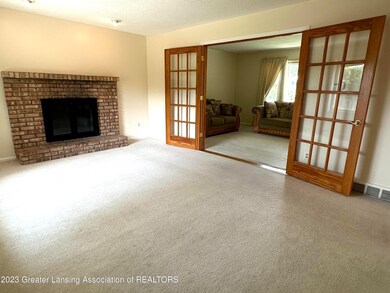 1147 Hillgate 6