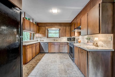 1802 N 15th St, Perry, OK 73077 - photo 7