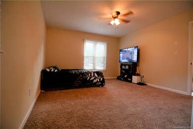 143 Mapleleaf Rd, Statesville, NC 28625 - photo 3