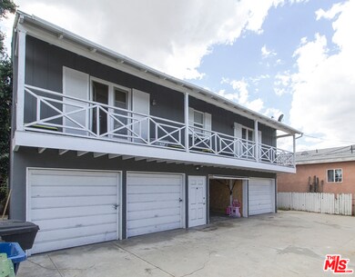 4534 St Charles Place, Los Angeles, CA 90019 - photo 4