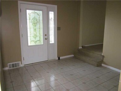 Entry/Foyer.