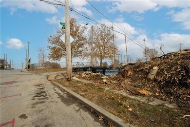 2101 Holly St, Kansas City, MO 64108 - photo 5