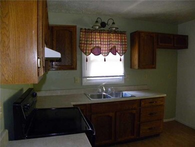 1502 Woodpointe Dr, Indianapolis, IN 46234 - photo 6