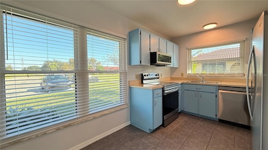 555 Hunter Cir, Kissimmee, FL 34758 - photo 5