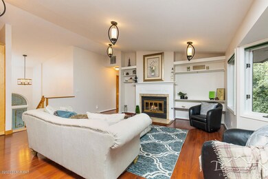 Living Room-20200903-2