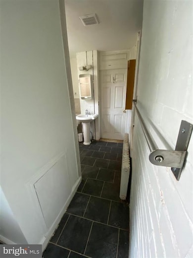 516 W Queen Ln unit 1, Philadelphia, PA 19144 - photo 4