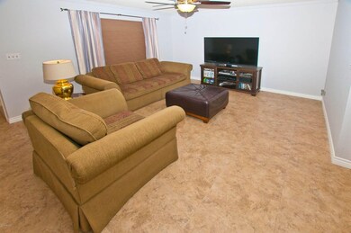 06 Living room 2