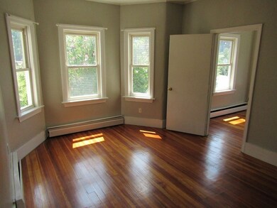 89 Linden St unit 2, Salem, MA 01970 - photo 2