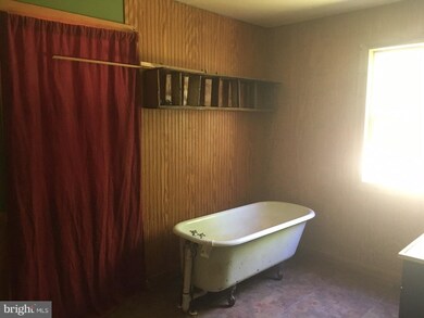 13457 Millstone Cir, Hancock, MD 21750 - photo 5