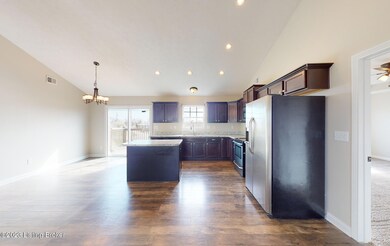 10603 Brook Chase Ct, Louisville, KY 40228 - photo 4