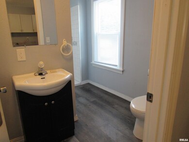 4624 Cheyenne Ave unit B, Davenport, IA 52806 - photo 7