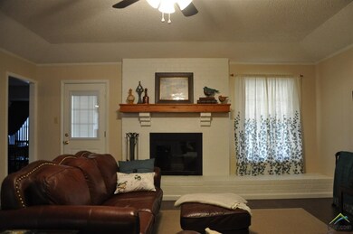 15598 Nell Lynn Ln, Tyler, TX 75707 - photo 3