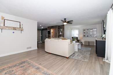 8095 N 2000 Rd E, Downs, IL 61736 - photo 3