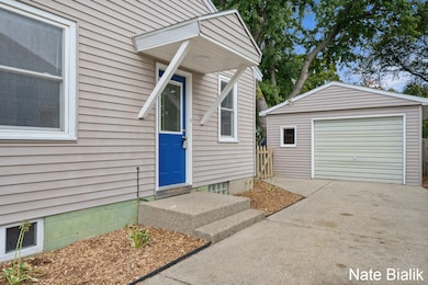 4282 Flamingo Ave SW, Wyoming, MI 49509 - photo 2