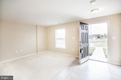 84 Lieutenant Ct, Bunker Hill, WV 25413 - photo 5