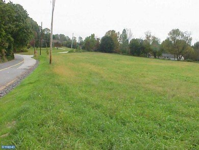 L4 Ebelhare Rd, Spring City, PA 19475 - photo 2