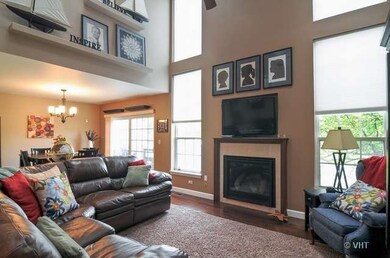 105 Pembroke Cir unit 2C, Lake Bluff, IL 60044 - photo 2