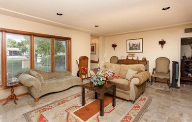 331 E Tuckey-39