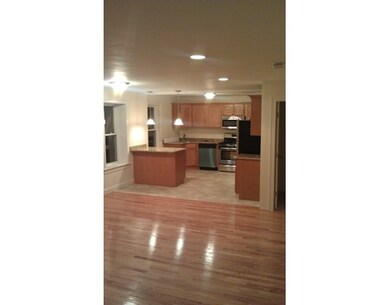 6 Hill Ct unit B, Stoneham, MA 02180 - photo 2